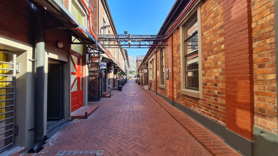 To Let commercial Property for Rent in Mowbray Western Cape